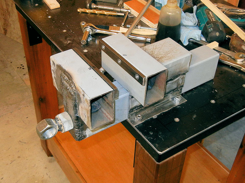 How To Make A Steel Bench Vise IBUILDIT.CA